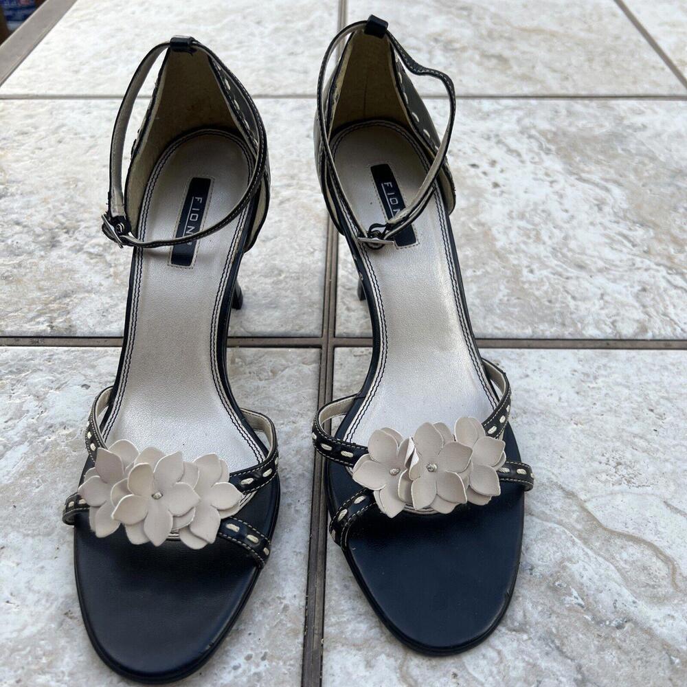 Vintage Fioni Wedge Ankle Strap Sandals  Size 9 M Shoes Black Open Toe